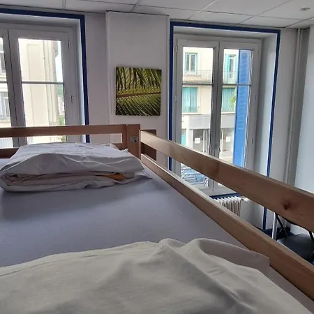 - Hi * Verdun-sur-Meuse