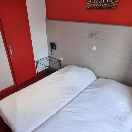 Hostel - Hi *